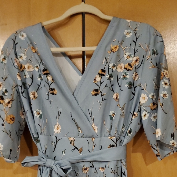 Floral Dress in Blue - Picture 3 of 15